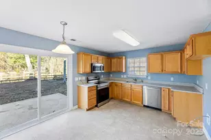 1102 Catawba Run Rd, Lowell, NC 28098 - Photo 16