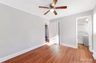 3918 Tipperary Pl, Charlotte, NC 28215 - Photo 18