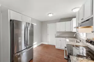 3918 Tipperary Pl, Charlotte, NC 28215 - Photo 10