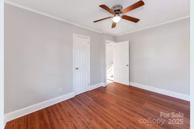 3918 Tipperary Place, Charlotte, NC 28215 - Photo 14