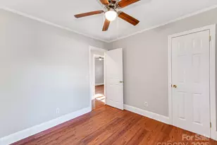 3918 Tipperary Pl, Charlotte, NC 28215 - Photo 16