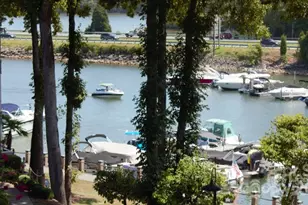 218 Northwest Dr, Davidson, NC 28036 - Photo 10