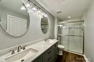 718 W Trade St, Charlotte, NC 28202 - Photo 14