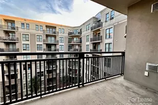 718 W Trade St, Charlotte, NC 28202 - Photo 2