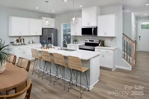 2112 Vinyasa Ln, Charlotte, NC 28215 - Photo 4