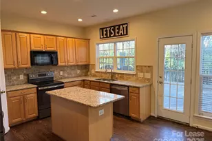 9530 Oswald Ln, Charlotte, NC 28277 - Photo 6