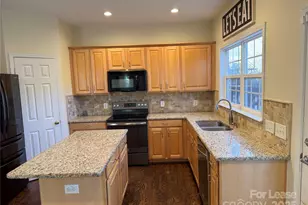 9530 Oswald Ln, Charlotte, NC 28277 - Photo 4