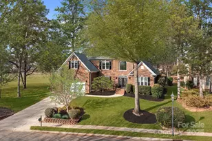 12213 Farnborough Rd, Huntersville, NC 28078 - Photo 2