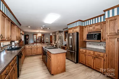 214 Lakeview Shores Loop, Mooresville, NC 28117 - Photo 10
