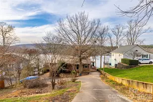 304 Fairfield Ct, Mount Gilead, NC 27306 - Photo 2