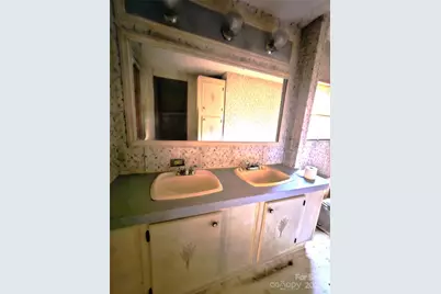 206 Benjamin Drive, Dallas, NC 28034 - Photo 24