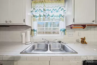 6916 David Avenue, Charlotte, NC 28214 - Photo 8