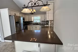 3813 Woodgreen Terrace, Charlotte, NC 28205 - Photo 4