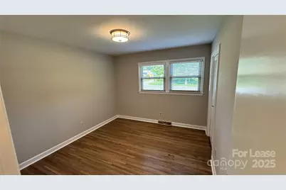 3813 Woodgreen Terrace, Charlotte, NC 28205 - Photo 12