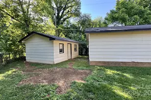 3813 Woodgreen Terrace, Charlotte, NC 28205 - Photo 16