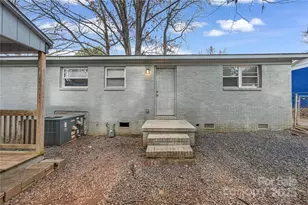 235 Edgegreen Dr, Charlotte, NC 28217 - Photo 18