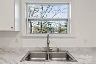 29 Alexander St, Black Mountain, NC 28711 - Photo 14