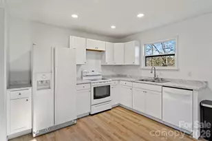 29 Alexander St, Black Mountain, NC 28711 - Photo 16