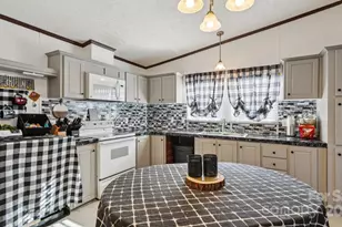 4648 Belvedere Dr, Claremont, NC 28610 - Photo 20