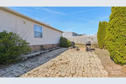 4648 Belvedere Drive, Claremont, NC 28610 - Photo 6