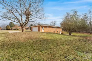 212 Shuping St, Morganton, NC 28655 - Photo 32