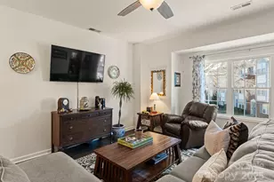 9930 Treeside Ln, Matthews, NC 28105 - Photo 4