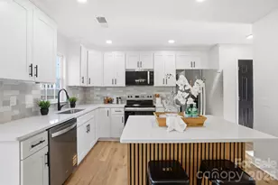 5025 Deerton Rd, Charlotte, NC 28269 - Photo 10