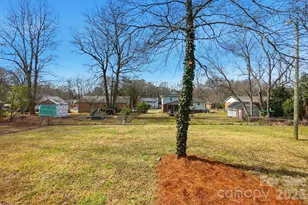 311 Red Roan Pl, Charlotte, NC 28215 - Photo 34