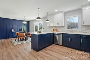 311 Red Roan Pl, Charlotte, NC 28215 - Photo 2