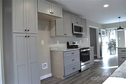 320 W Stewart Avenue W, Mooresville, NC 28115 - Photo 12