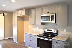 320 W Stewart Ave W, Mooresville, NC 28115 - Photo 10