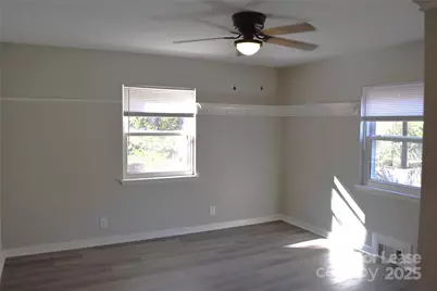 320 W Stewart Avenue W, Mooresville, NC 28115 - Photo 28