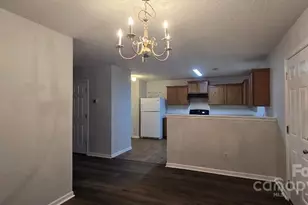 1732 Carmenet Ln, Charlotte, NC 28214 - Photo 2