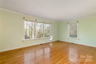 871 Indian Hill Rd, Hendersonville, NC 28791 - Photo 4