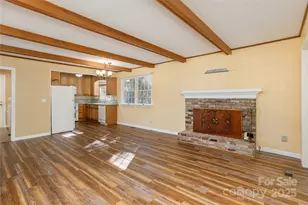 871 Indian Hill Rd, Hendersonville, NC 28791 - Photo 10