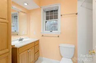 871 Indian Hill Rd, Hendersonville, NC 28791 - Photo 22