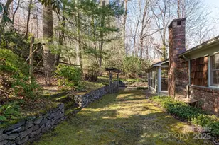 871 Indian Hill Rd, Hendersonville, NC 28791 - Photo 24