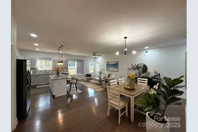 5120 Lakeview Road, Charlotte, NC 28216 - Photo 2