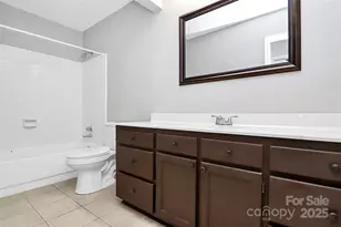 9449 Kings Falls Dr, Charlotte, NC 28210 - Photo 22