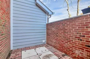 9449 Kings Falls Dr, Charlotte, NC 28210 - Photo 30