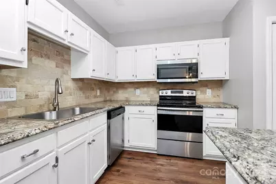 9449 Kings Falls Drive, Charlotte, NC 28210 - Photo 18