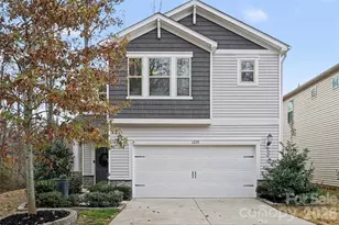 6220 Hailstone Rd, Charlotte, NC 28215 - Photo 2