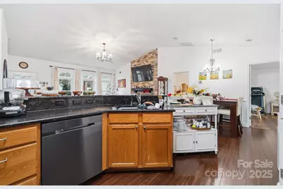 13512 Michael Lynn Road, Charlotte, NC 28278 - Photo 6