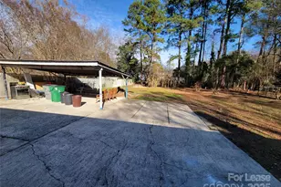 6539 Louglen Cir, Charlotte, NC 28212 - Photo 22