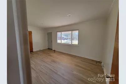 6539 Louglen Circle, Charlotte, NC 28212 - Photo 4