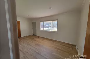 6539 Louglen Cir, Charlotte, NC 28212 - Photo 4