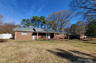6539 Louglen Cir, Charlotte, NC 28212 - Photo 2