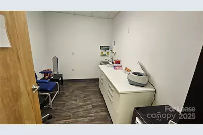 1252 26th Street, Hickory, NC 28602 - Photo 6