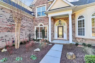 9607 Royal Colony Dr, Waxhaw, NC 28173 - Photo 2