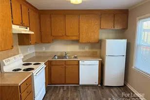 803 Cherry St, Statesville, NC 28677 - Photo 2